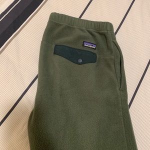 Men’s Patagonia synchilla sweatpants size M